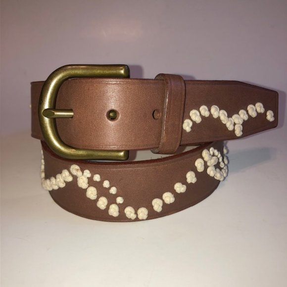 NWOT Small Gap Brown Geniune Leather with Crochet Knot Detail 1.5" Belt - Picture 3 of 13